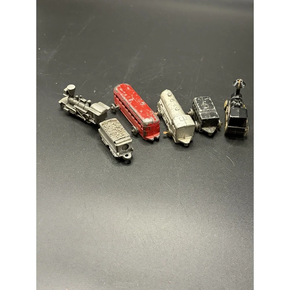 Barclay Train/Locomotive/Toy Miniature Unbranded/Metal Train/Pewter/NYCRR 6 Pcs